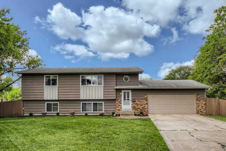 7925 Girard Court N Brooklyn Park, MN 55444
