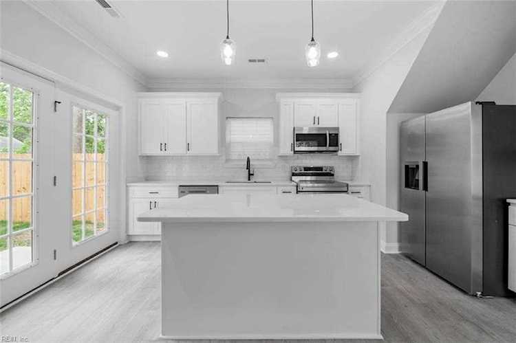 412 Harrison St Hampton, VA 23669