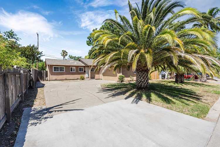 7437 Flores Way Sacramento, CA 95822