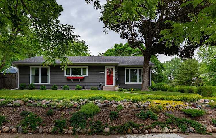 3400 Perry Avenue N Crystal, MN 55422