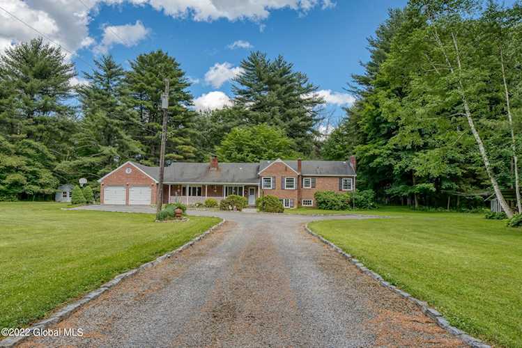 1110 Mohawk Rd Niskayuna, NY 12309