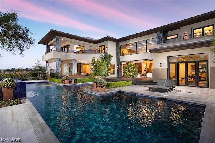 6 Bright Hollow Ct Las Vegas, NV 89135