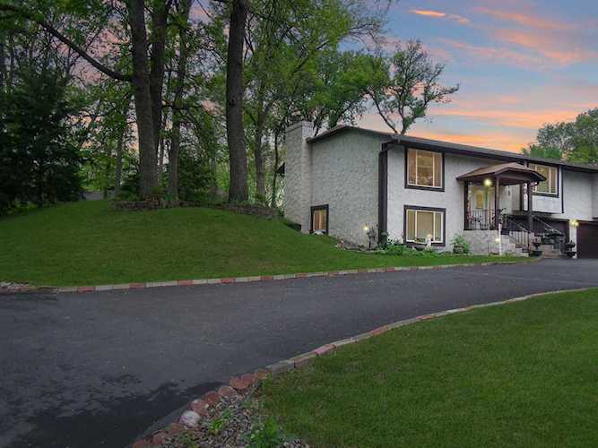 9460 Clubhouse Road Eden Prairie, MN 55347