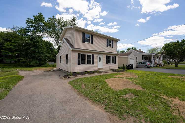 59 Shepard Ave Colonie, NY 12304
