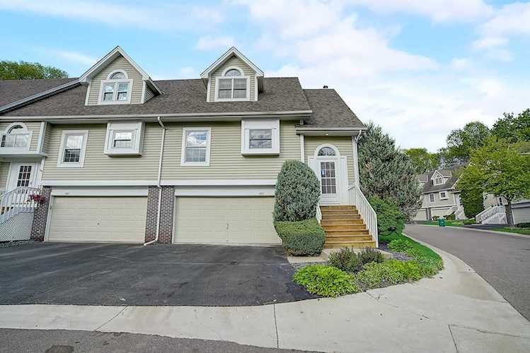 4917 Carlysle Place Minnetonka, MN 55345