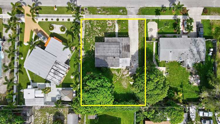 317 Roosevelt Avenue Delray Beach, FL 33444