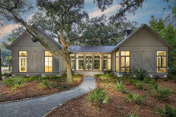 10 Camp Eight Rd Bluffton, SC 29910
