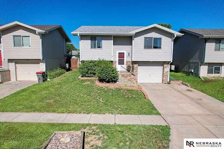 1942 NW 55Th St Lincoln, NE 68528