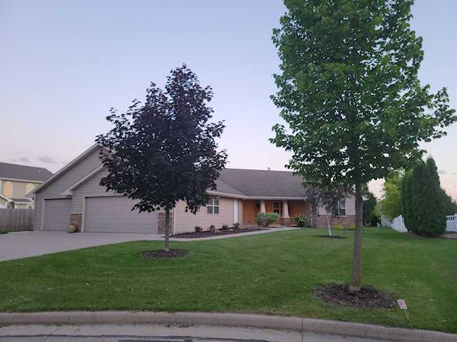 1044 Tahoe Ct Menasha, WI 54952