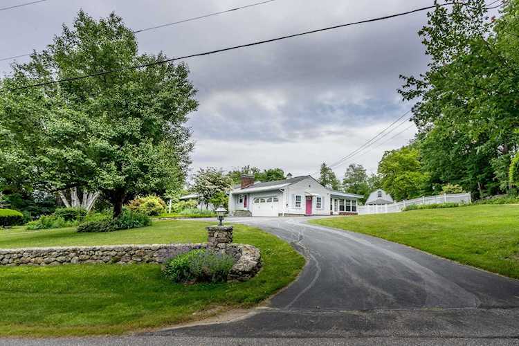 71 Horizon Dr Bedford, NH 03110