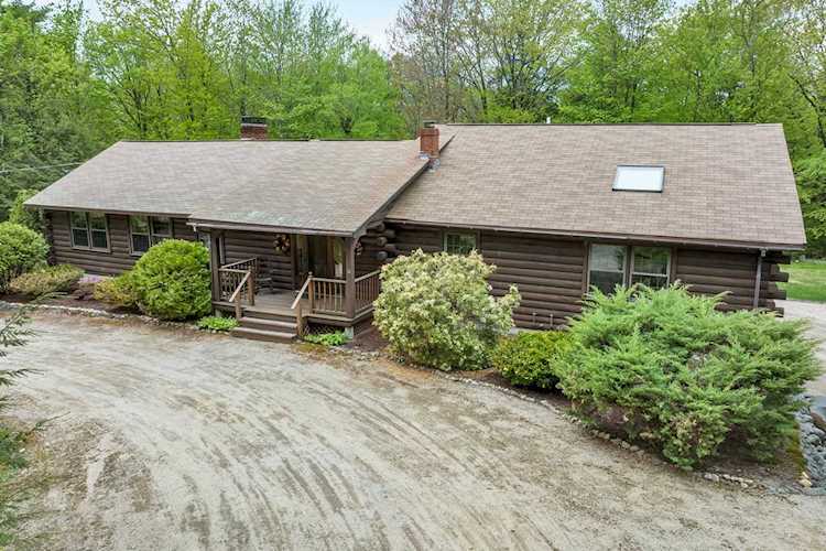 11 Knotty Knoll Circle Farmington, NH 03835