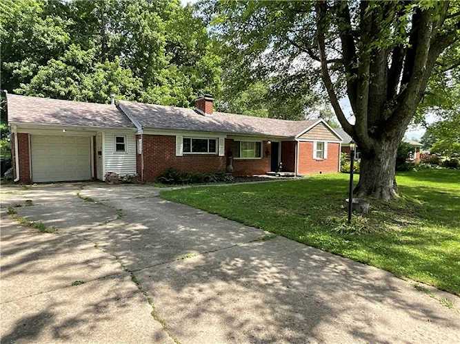 216 Edgewood Dr Anderson, IN 46011 | MLS 21864193 Photo 1