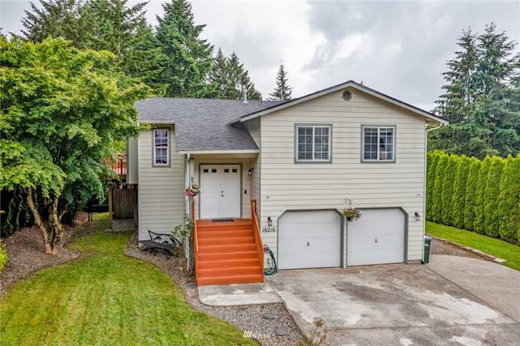 16216 39th Street Ct E Lake Tapps, WA 98391