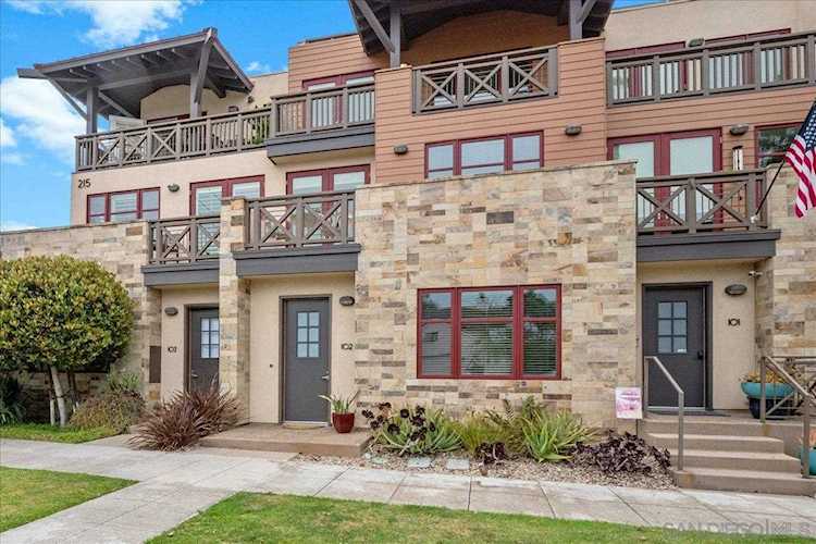 215 2Nd St #102 Encinitas, CA 92024