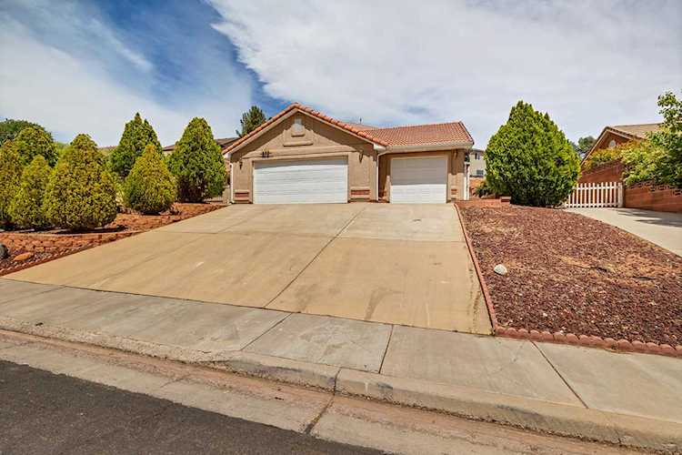 572 Northstar DR St George, UT 84770