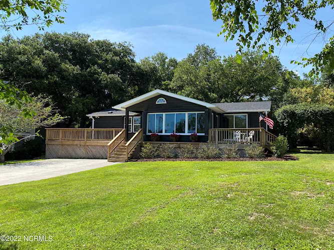 1676 Kings Landing Road Hampstead, NC 28443