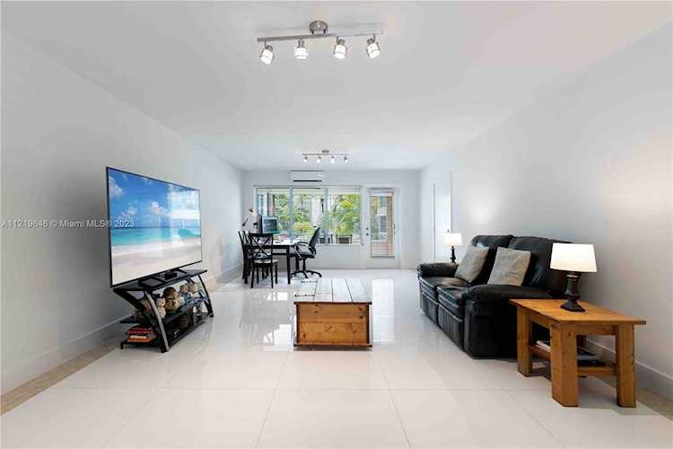 10178 Collins Ave #105 Bal Harbour, FL 33154
