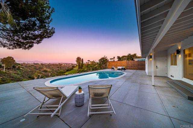 2527 Greyling Drive San Diego, CA 92123