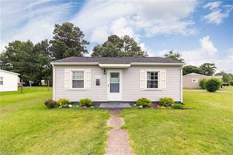 201 Beechdale Rd Portsmouth, VA 23701