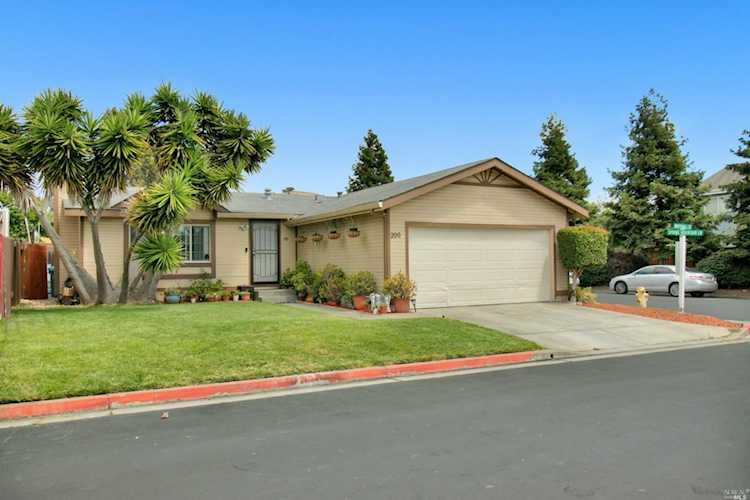 200 Whitehall Court American Canyon, CA 94503