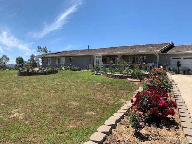 652 Moonlight Way Ramona, CA 92065