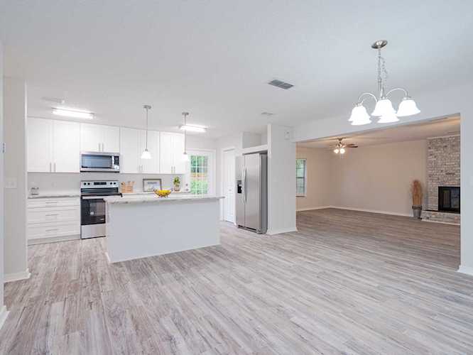 227 NW Moriarty Street Fort Walton Beach, FL 32548