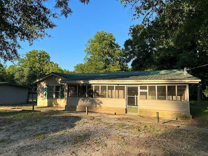 8131 Third Street Laurel Hill, FL 32567