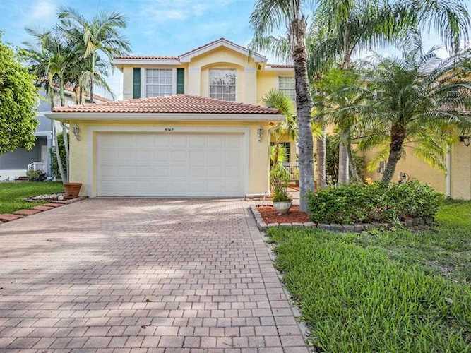 5147 Aurora Lake Circle Green Acres, FL 33463