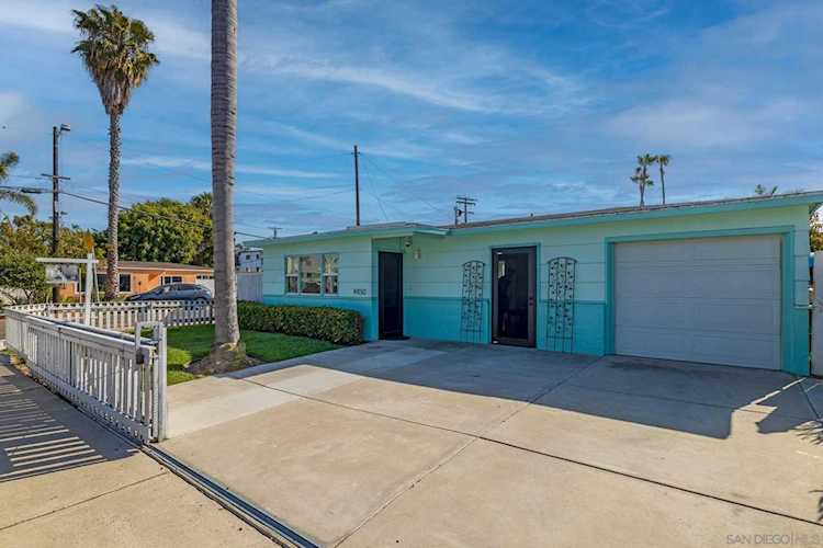 4450 Bond San Diego, CA 92109