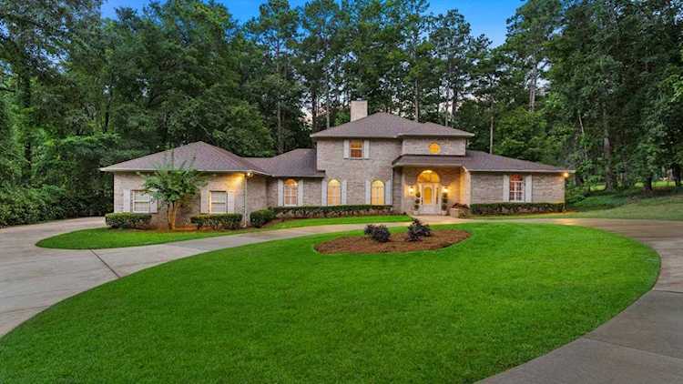 3018 Golden Eagle Drive East Tallahassee, FL 32312