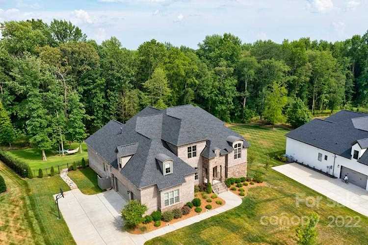 605 Winter Wheat Ct Matthews, NC 28104