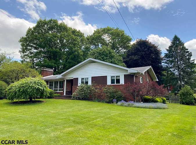 210 Hunter Avenue State College, PA 16801 | home for sale | KBB Photo 1