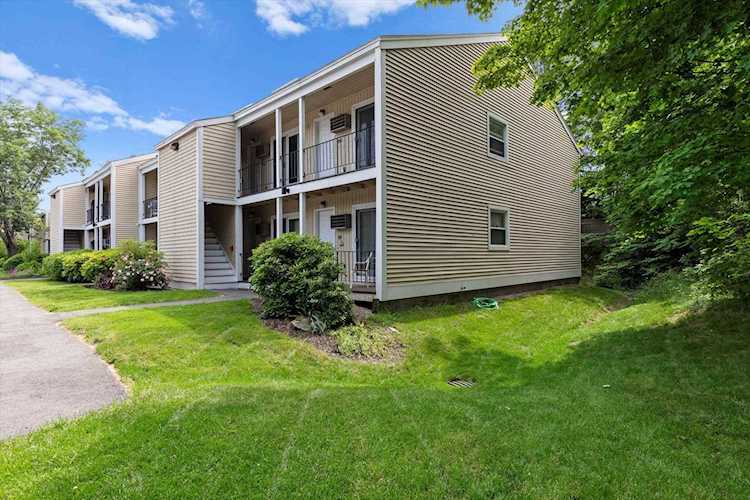 108 Cocheco Ct Dover, NH 03820