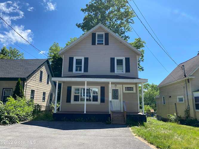 334 Stanford Ave Niskayuna, NY 12304