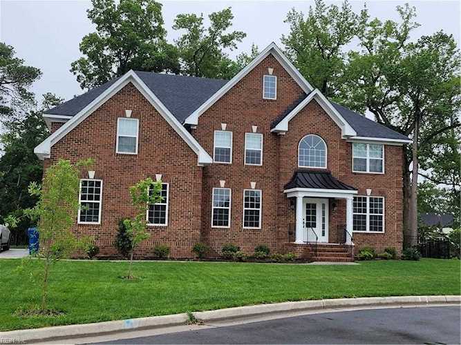 2865 Martin's Point Way Chesapeake, VA 23321