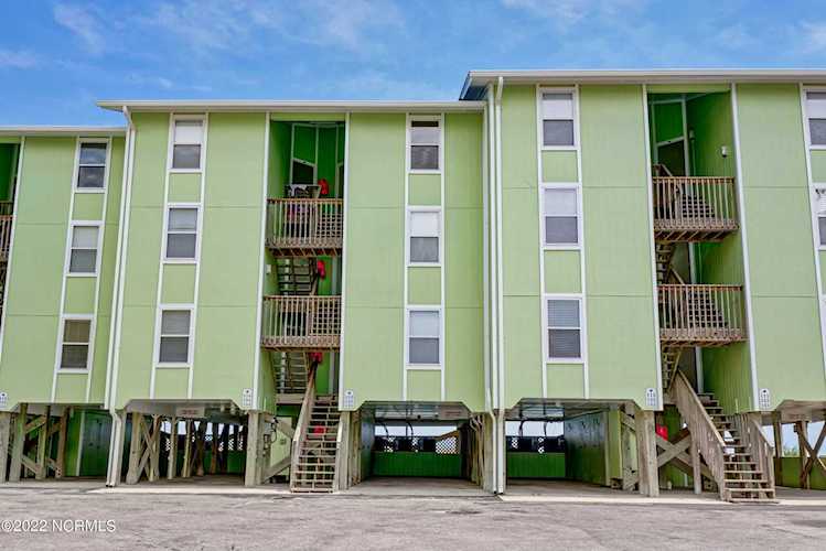 918 N New River Drive Surf City, NC 28445