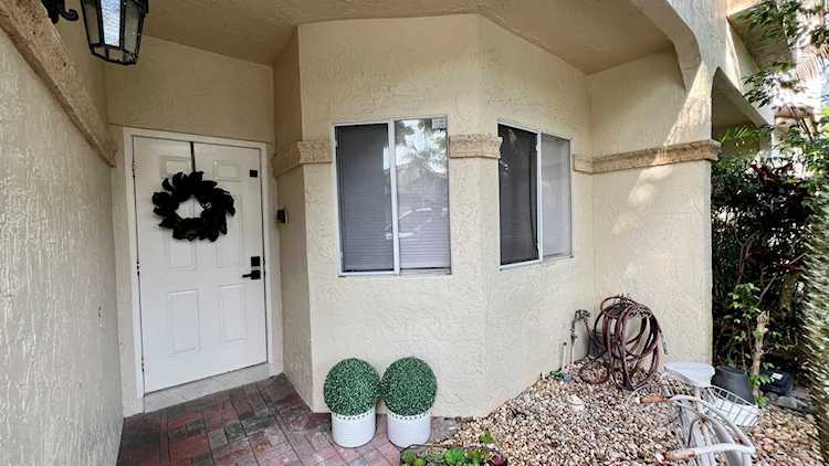 6784 Via Regina Boca Raton, FL 33433