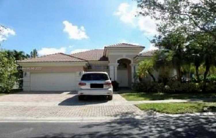 3421 SW 195th Ave Miramar, FL 33029
