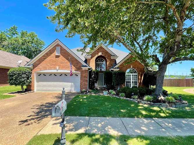 1746 Torrington Ct Cordova, TN 38016