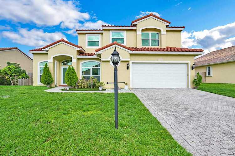 9519 Lake Serena Drive Boca Raton, FL 33496