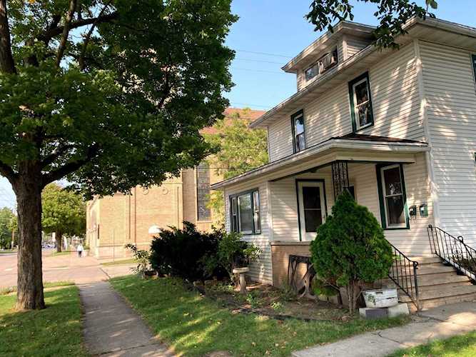 402 S State St Appleton, WI 54911