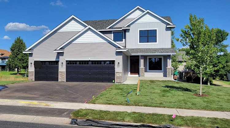 4942 River Oaks Road Rockford, MN 55373