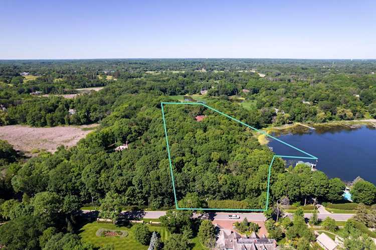565 Ferndale Road W Wayzata, MN 55391