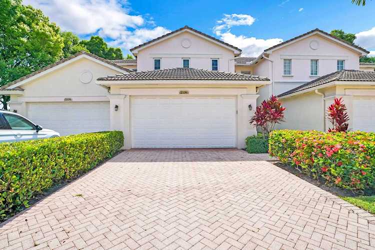 2106 Wingate Bend Wellington, FL 33414