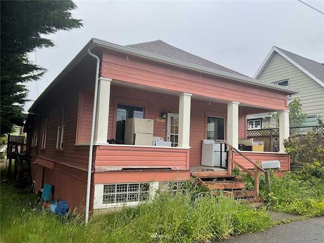 1017 Commercial St Raymond, WA 98577 | MLS® 1955499 Photo 1