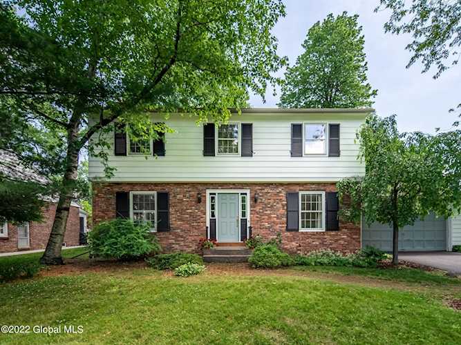 7 Salisbury Rd Delmar, NY 12054