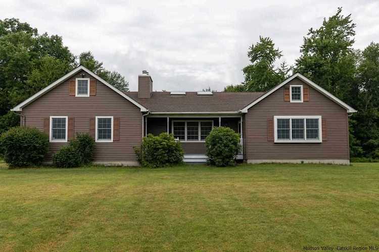 144 Burnt Meadows Rd. Gardiner, NY 12525