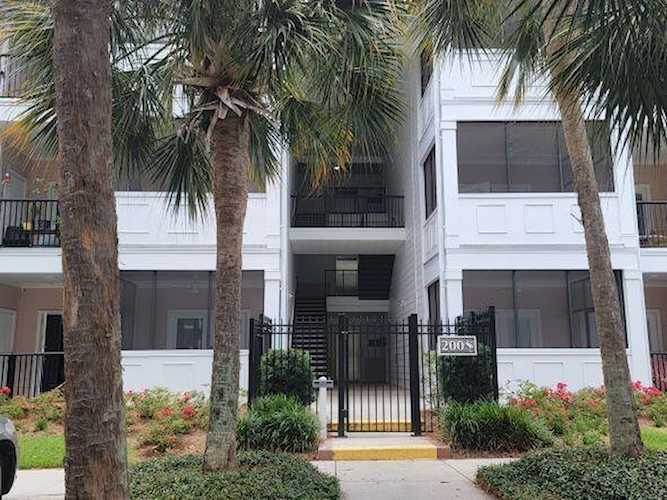 1025 Riverland Woods Place Charleston, SC 29412
