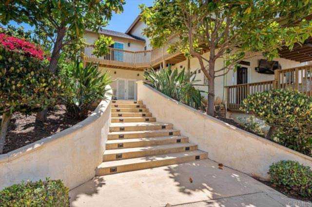 1358 La Honda Drive Escondido, CA 92027