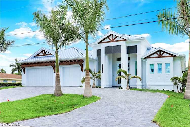 5311 Mayfair Ct Cape Coral, FL 33904